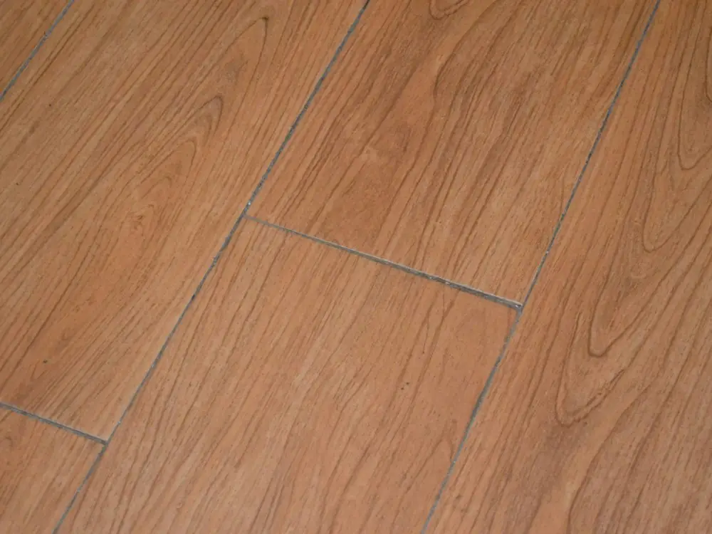 PVC tegels met houtlook en voeg